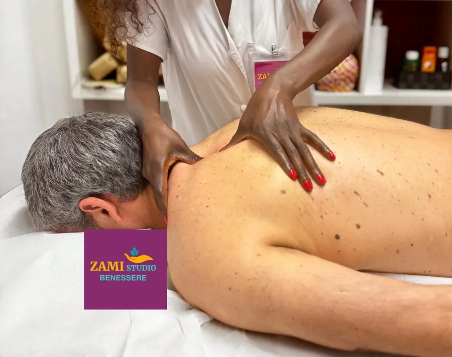 Massaggio alla schiena e al collo presso Zami Studio Benessere
